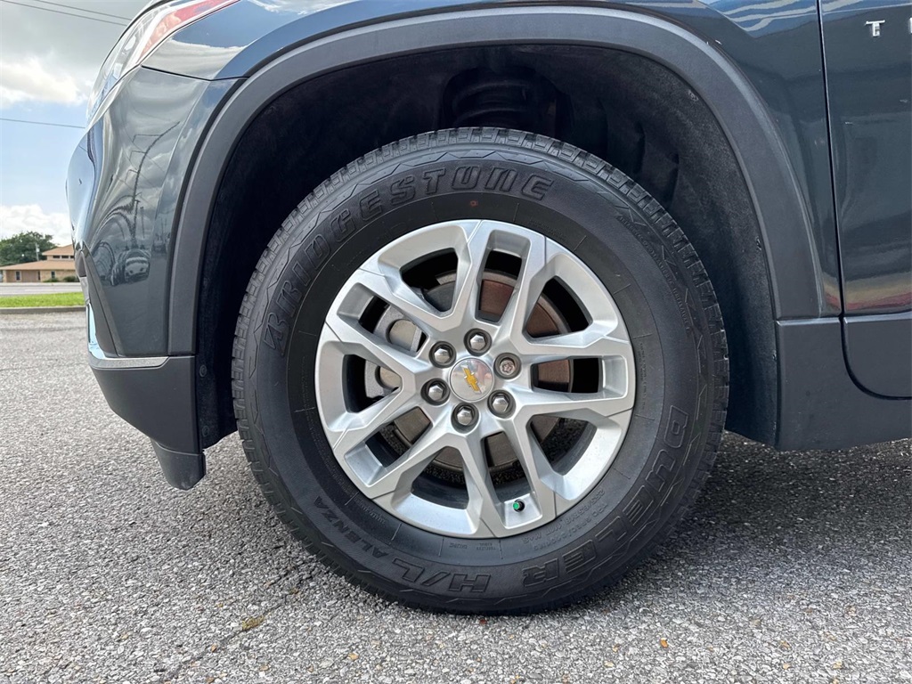 Vehicle image 7 of 27