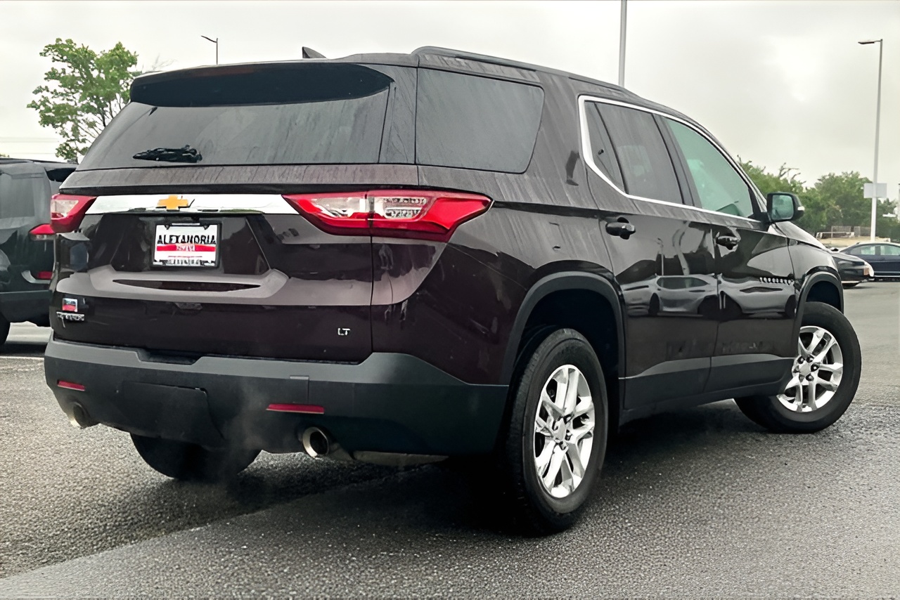 Vehicle image 35 of 37