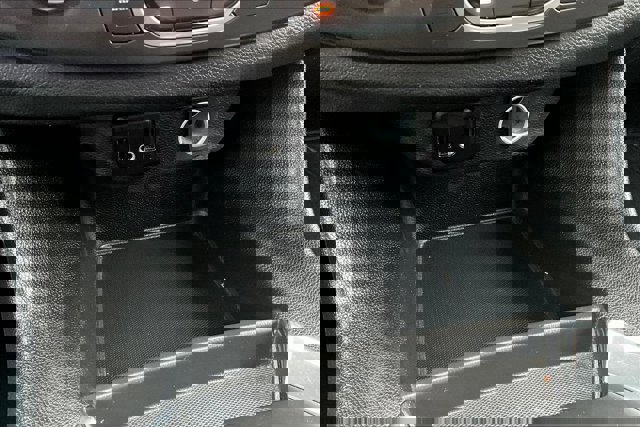 Vehicle image 23 of 37