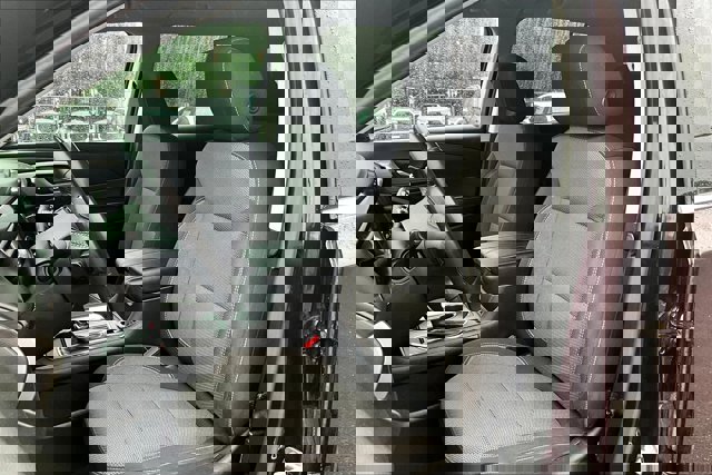 Vehicle image 11 of 37