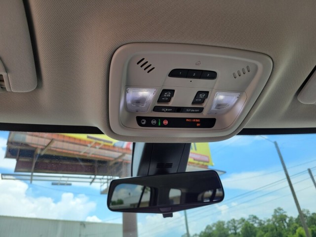 Vehicle image 23 of 38