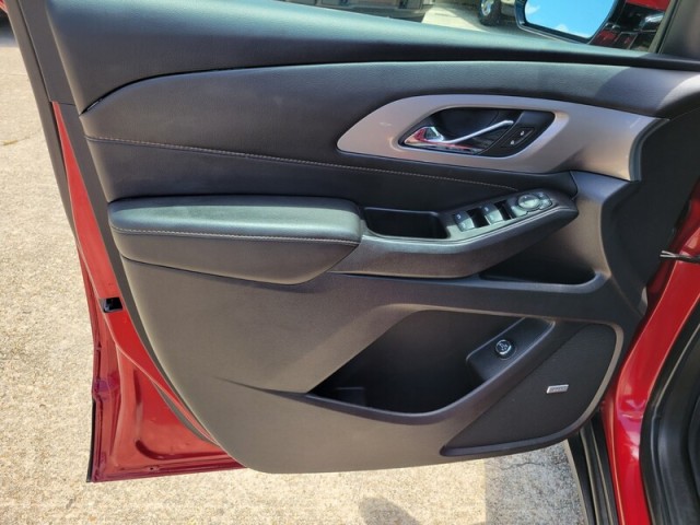 Vehicle image 28 of 38