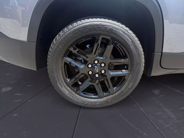 Vehicle image 28 of 40