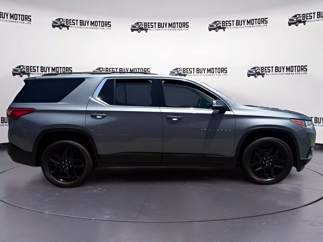 Vehicle image 35 of 40