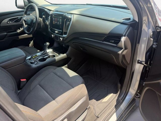 Vehicle image 19 of 40
