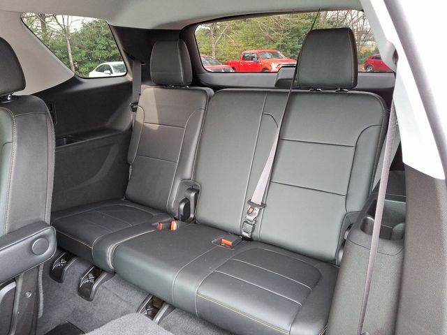 Vehicle image 12 of 34