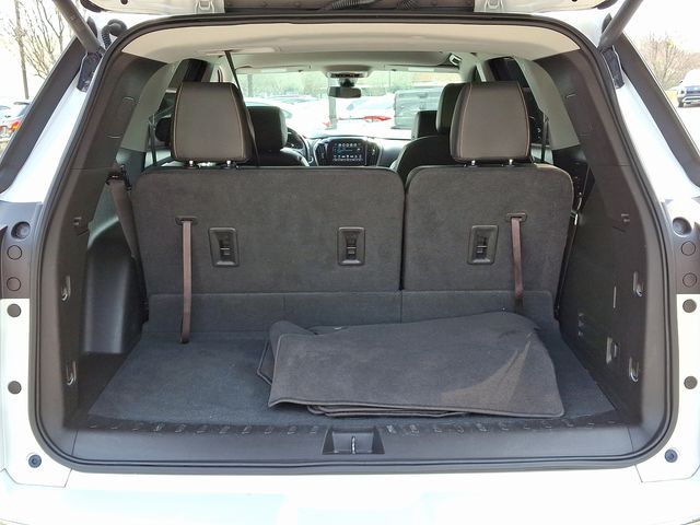 Vehicle image 32 of 34