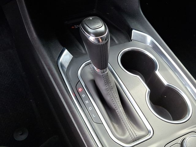 Vehicle image 16 of 34