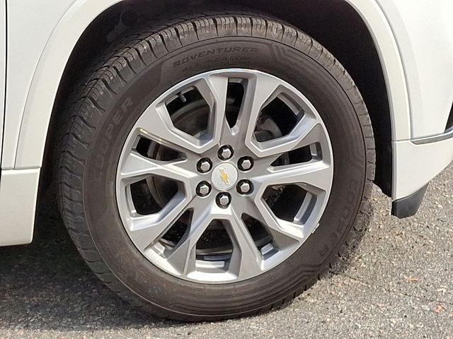 Vehicle image 8 of 34