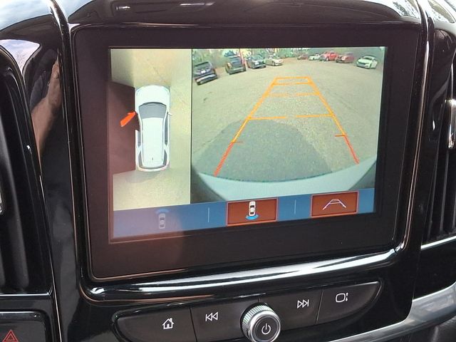 Vehicle image 20 of 34