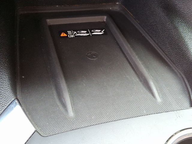 Vehicle image 27 of 34