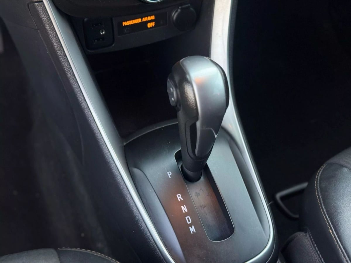 Vehicle image 22 of 33