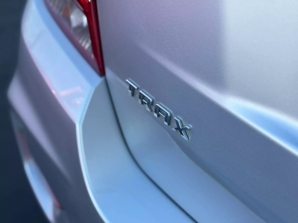 Vehicle image 13 of 33