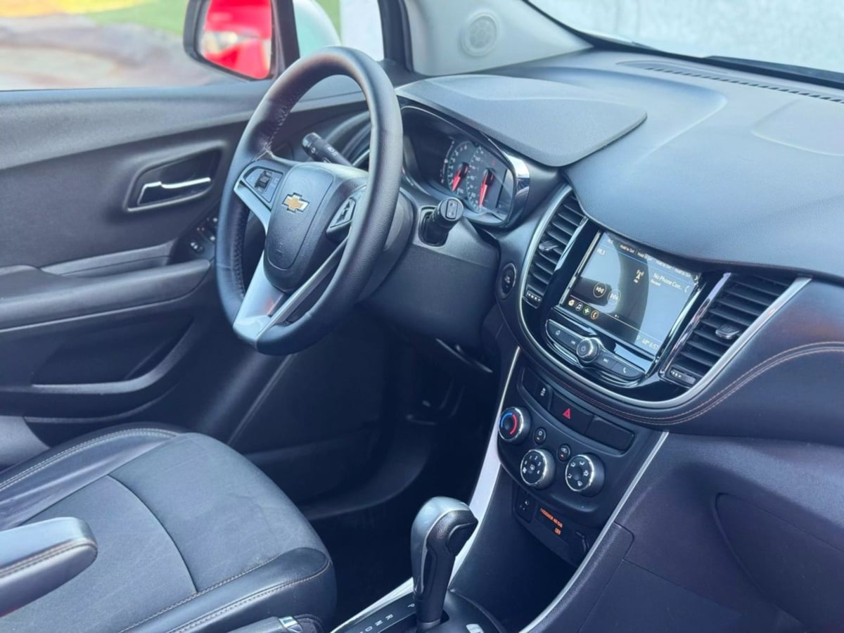 Vehicle image 12 of 33