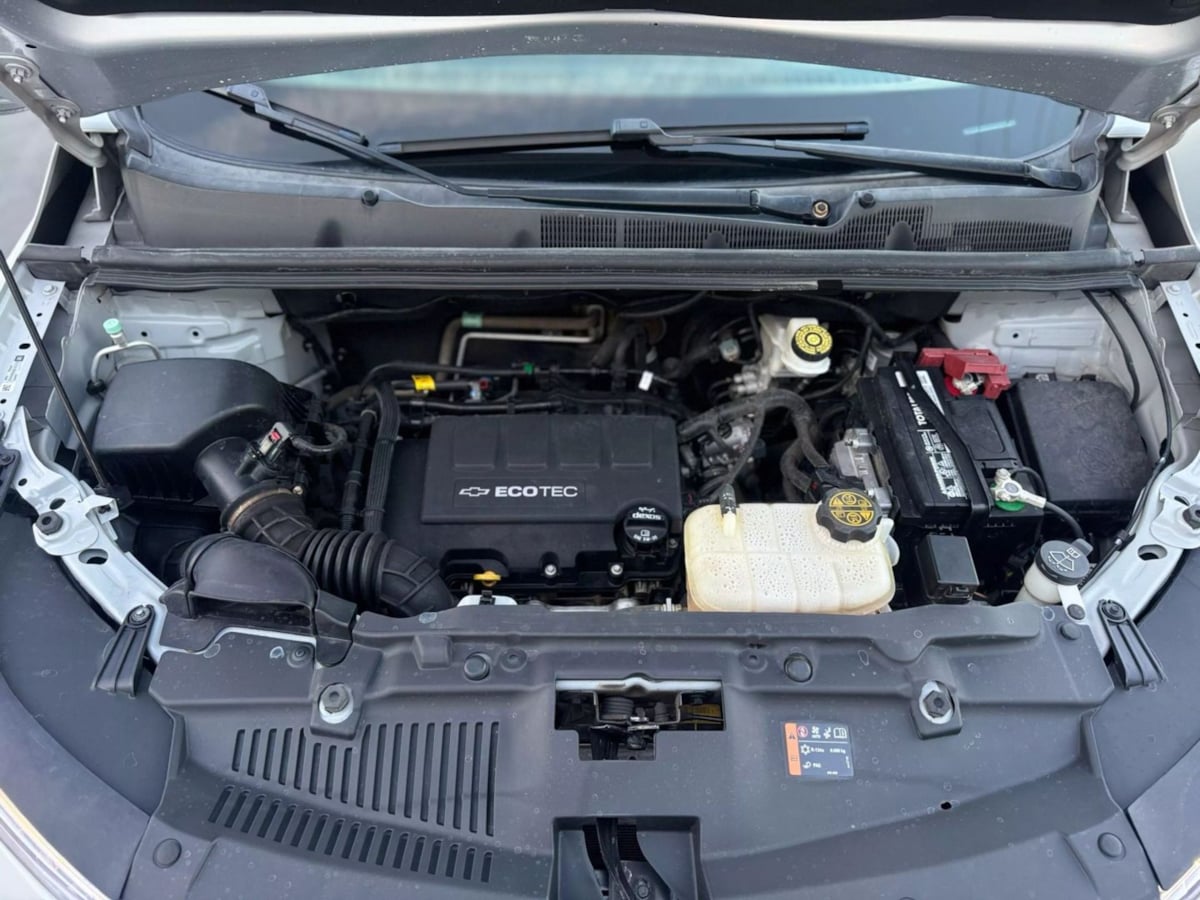 Vehicle image 32 of 33