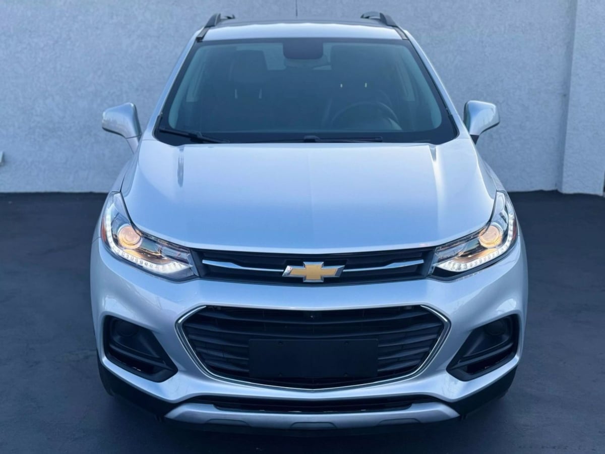 Vehicle image 2 of 33