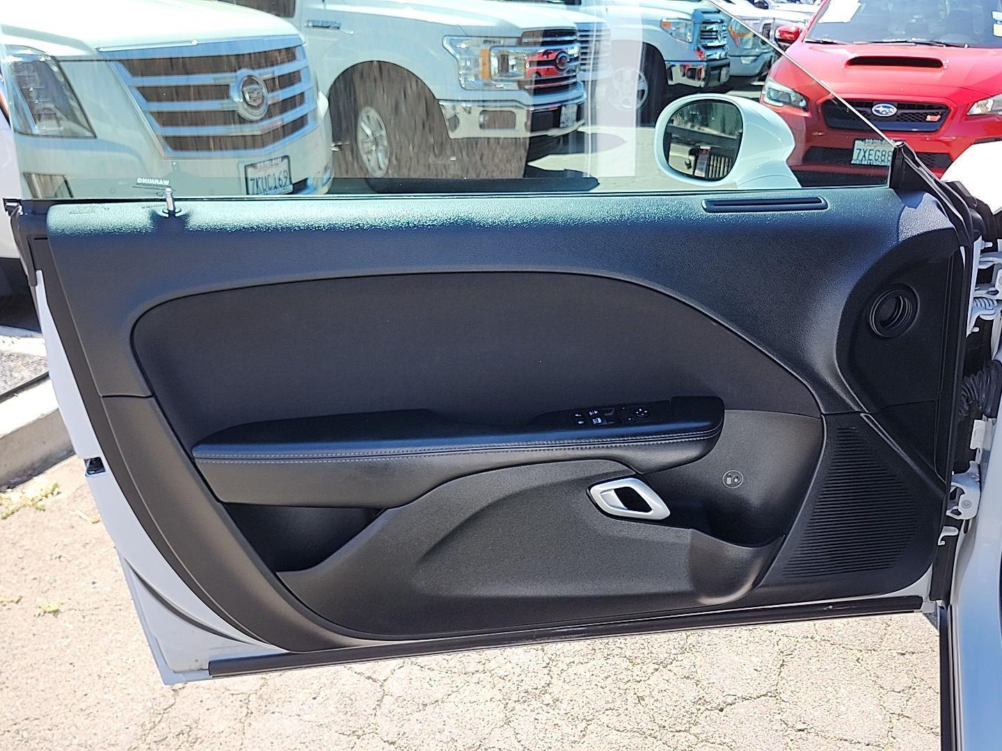 Vehicle image 36 of 56