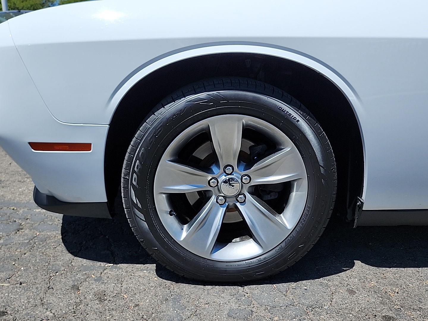 Vehicle image 51 of 56