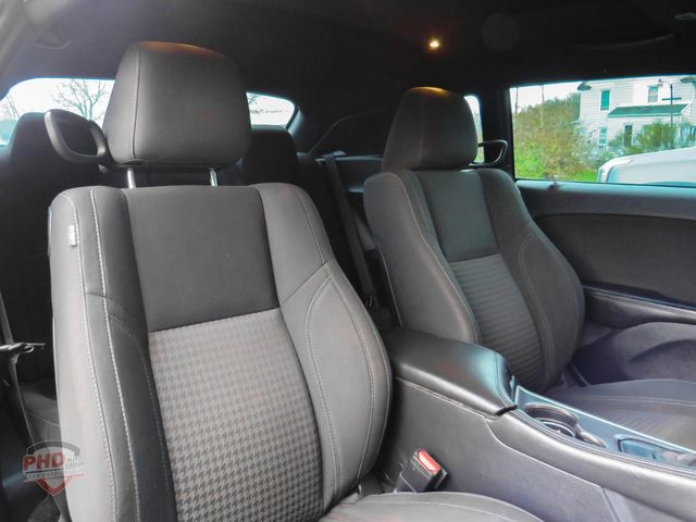 Vehicle image 9 of 22