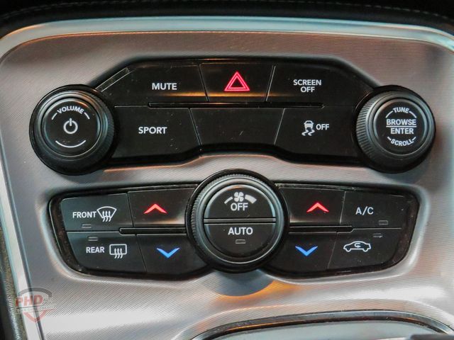 Vehicle image 18 of 22