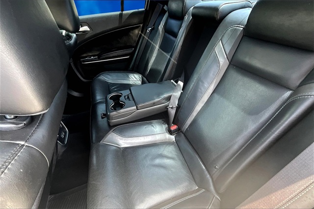 Vehicle image 11 of 35