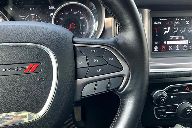 Vehicle image 19 of 35
