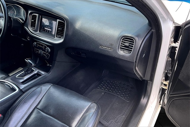 Vehicle image 15 of 35