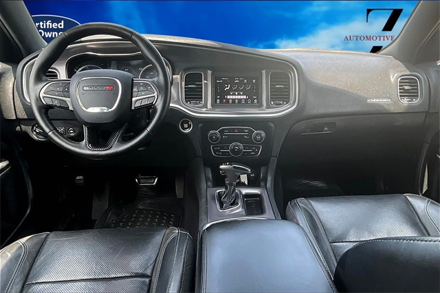 Vehicle image 13 of 35