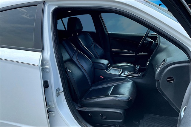 Vehicle image 10 of 35