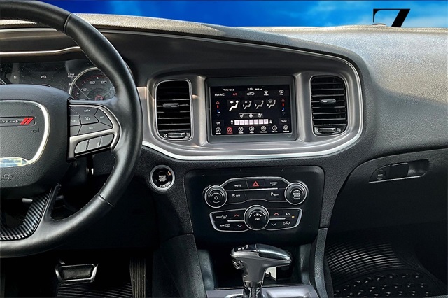 Vehicle image 16 of 35