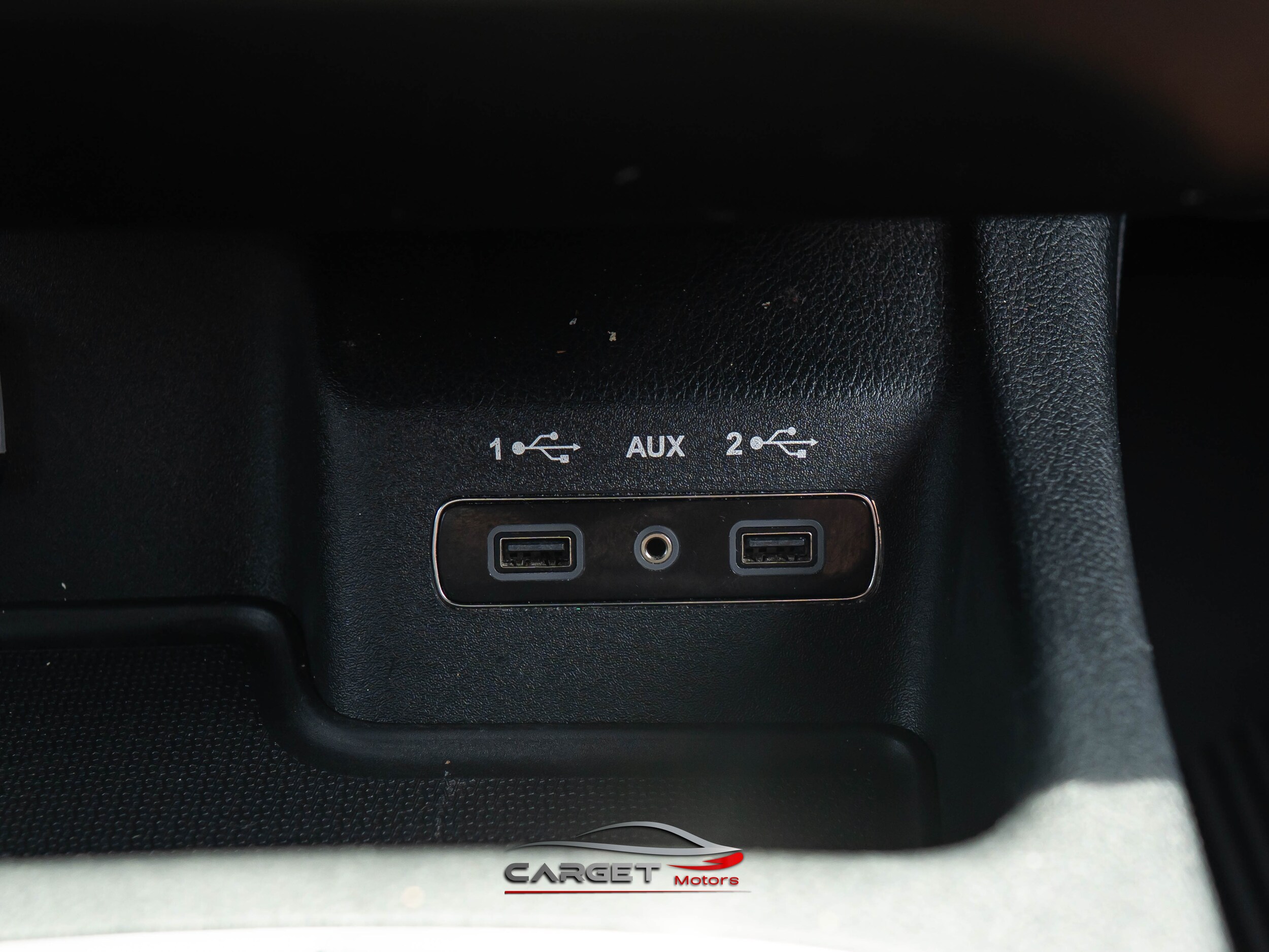 Vehicle image 37 of 63