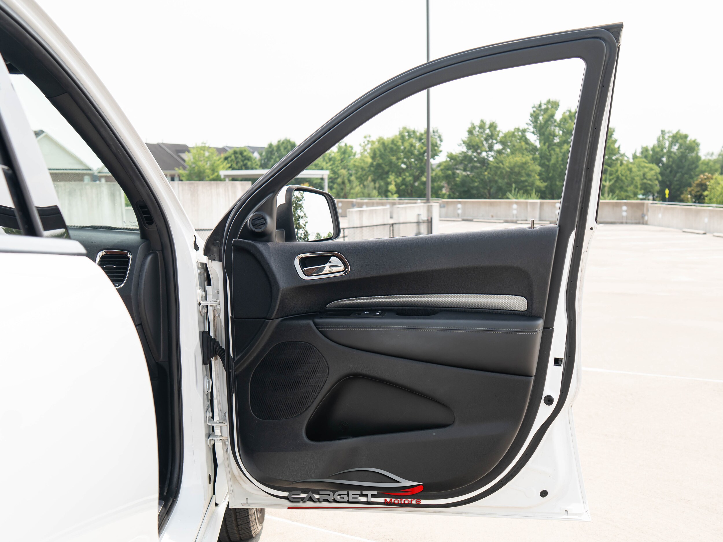 Vehicle image 44 of 63