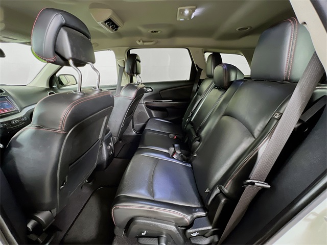 Vehicle image 16 of 42