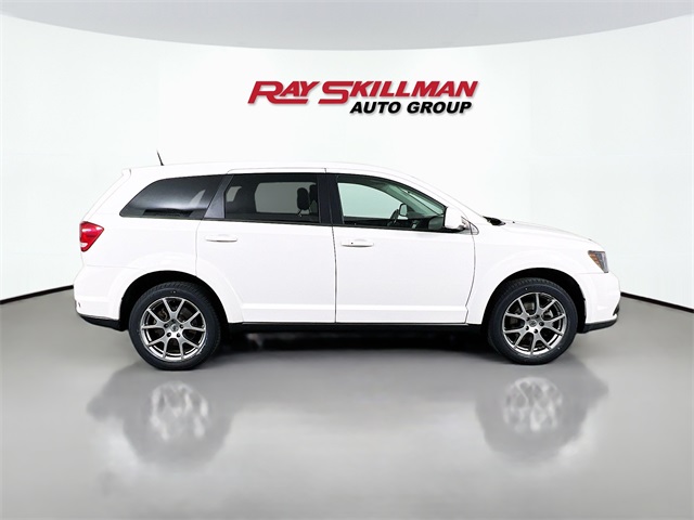 Vehicle image 4 of 42