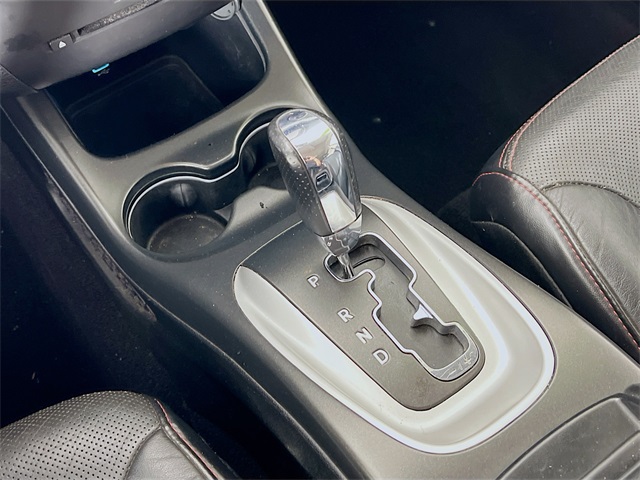 Vehicle image 27 of 42