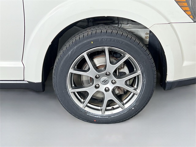 Vehicle image 12 of 42