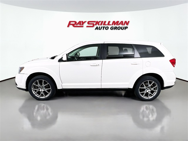 Vehicle image 8 of 42