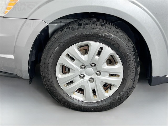 Vehicle image 24 of 35