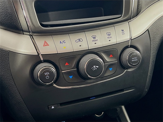 Vehicle image 18 of 35