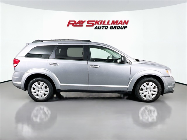 Vehicle image 4 of 35