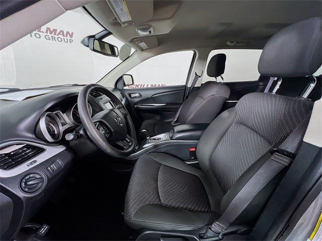 Vehicle image 10 of 35