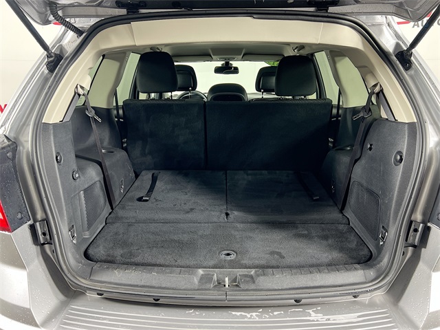 Vehicle image 23 of 35
