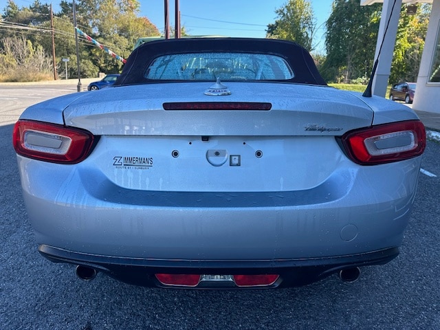 Vehicle image 7 of 32