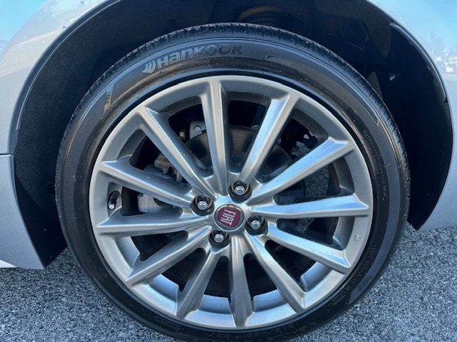 Vehicle image 29 of 32