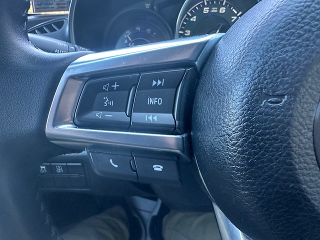 Vehicle image 13 of 32
