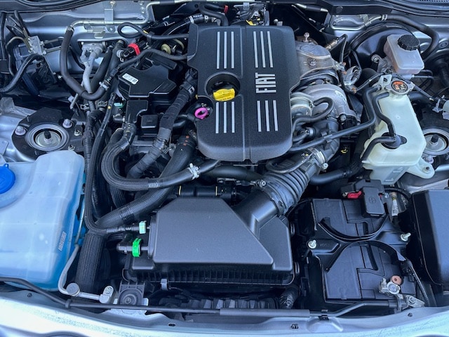 Vehicle image 23 of 32