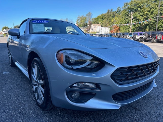 Vehicle image 4 of 32