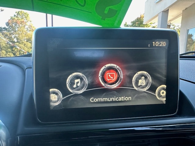 Vehicle image 16 of 32
