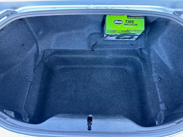 Vehicle image 26 of 32