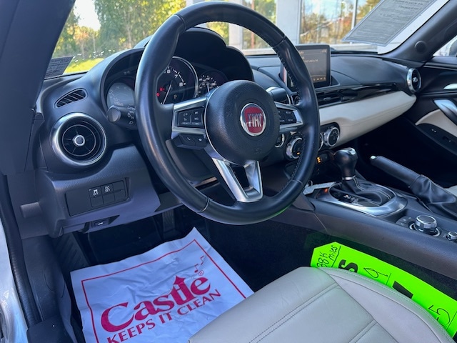 Vehicle image 11 of 32